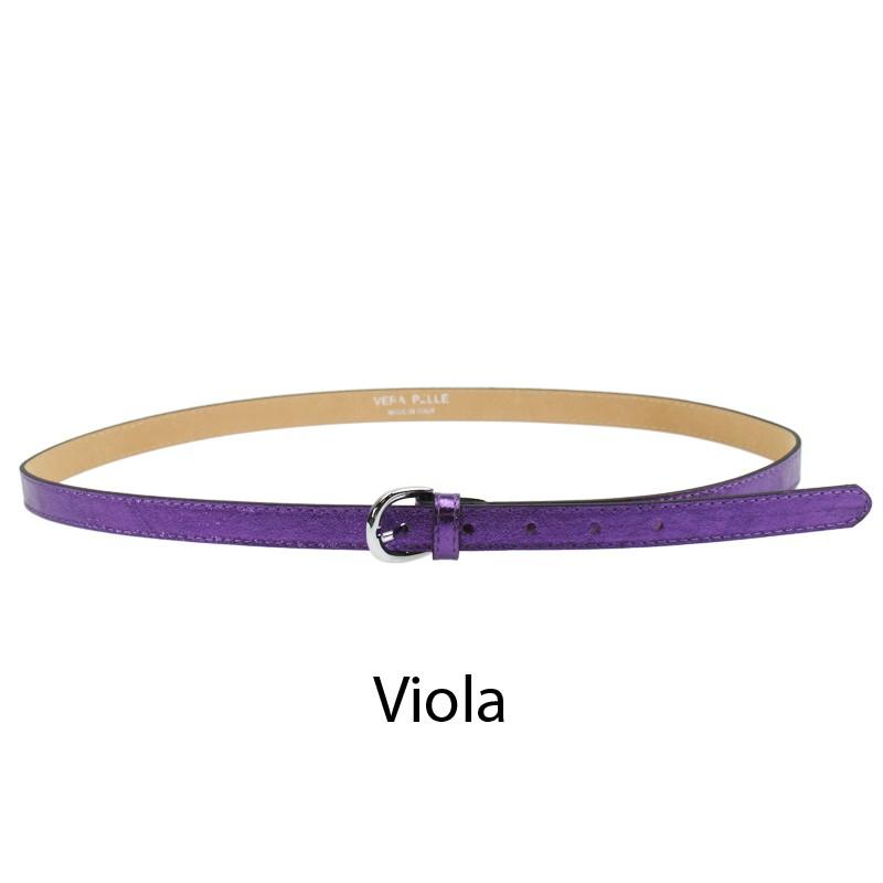 Women's skinny belt with buckle in purple laminated leather, handmade in Italy.
